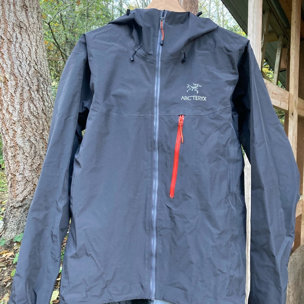 Men’s Gray Gore- Tex Pro Arc’tyrex Shell